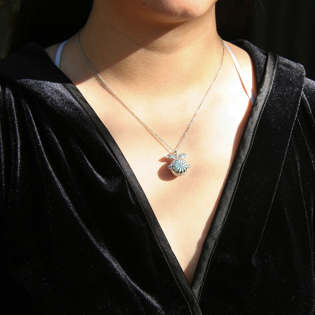 Gift Box - Angel Ball White Gold Aroma Necklace + Purify Oil Blend 3