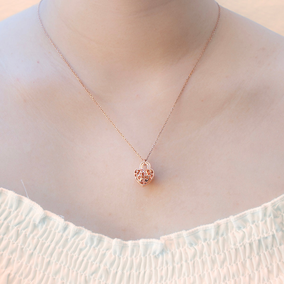 Gift Box - Heart Lock Rose Gold Aroma Necklace + Purify Oil Blend 3