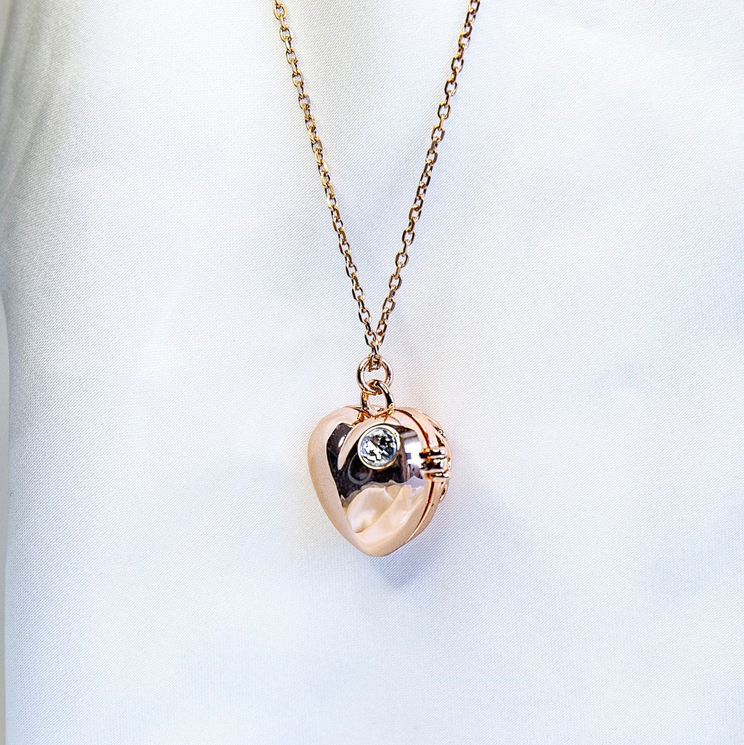 Gift Box - Love Heart Rose Gold Aroma Necklace + Purify Oil Blend 6