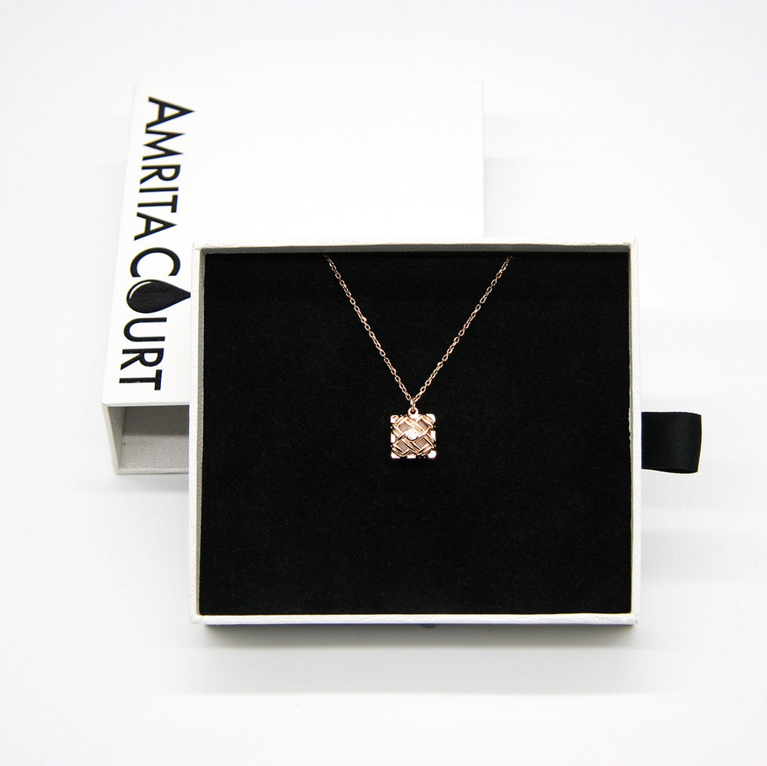 Gift Box - Chest Rose Gold Aroma Necklace + Purify Oil Blend 4