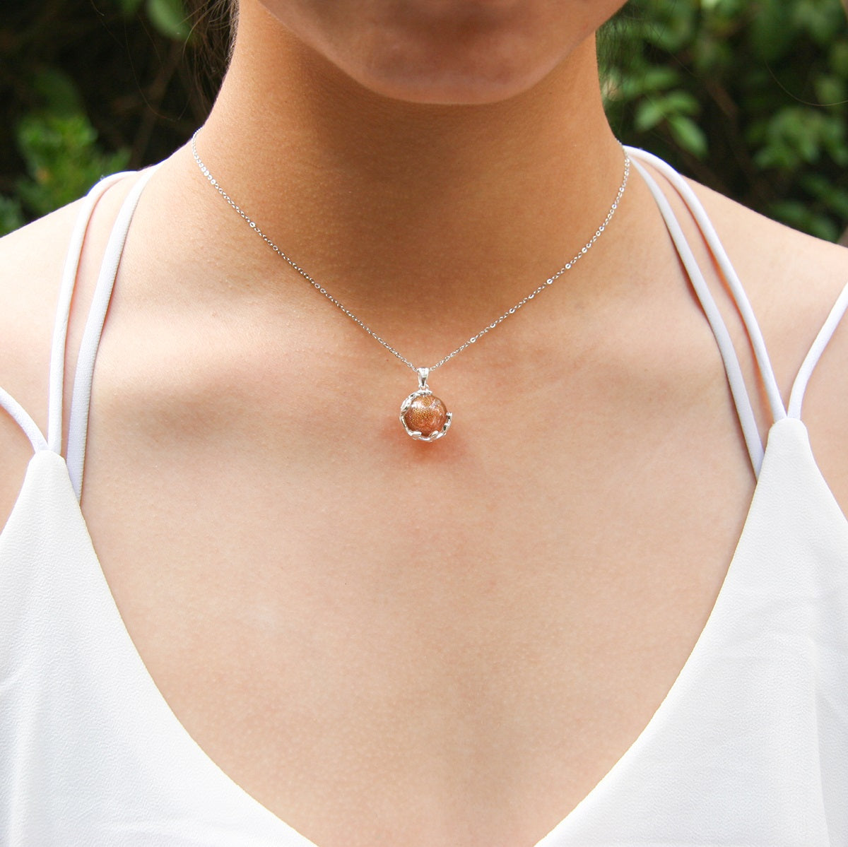 Gift Box - Aroma Necklace White Gold - Planet Plutonian Amethyst (Golden Purple) + Purify Oil Blend 3