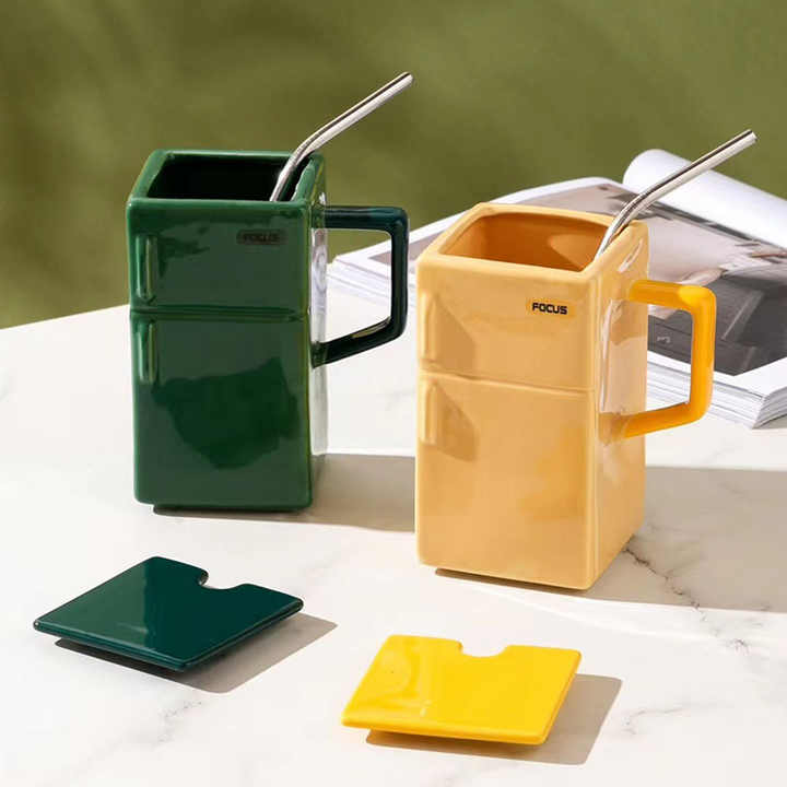 Grey Creative Retro Refrigerator Ceramic Mug with Lid and Straw - 550ml Coffee Cup - Unique Gift for Couples or Office Use 3