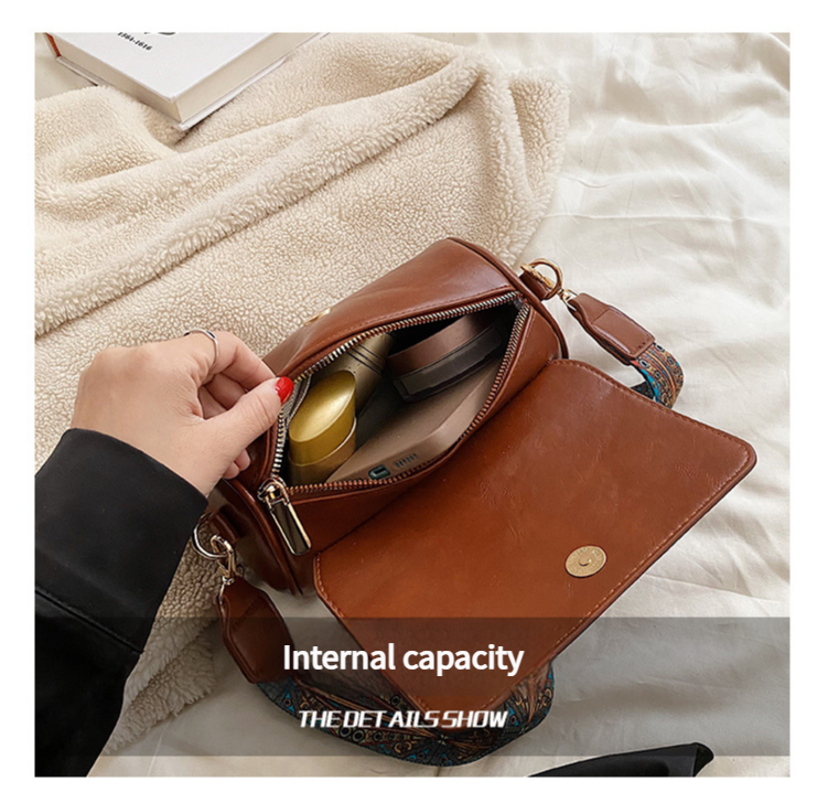 Beige Vintage PU Leather Shoulder Bag with Adjustable Strap - Compact and Stylish 4