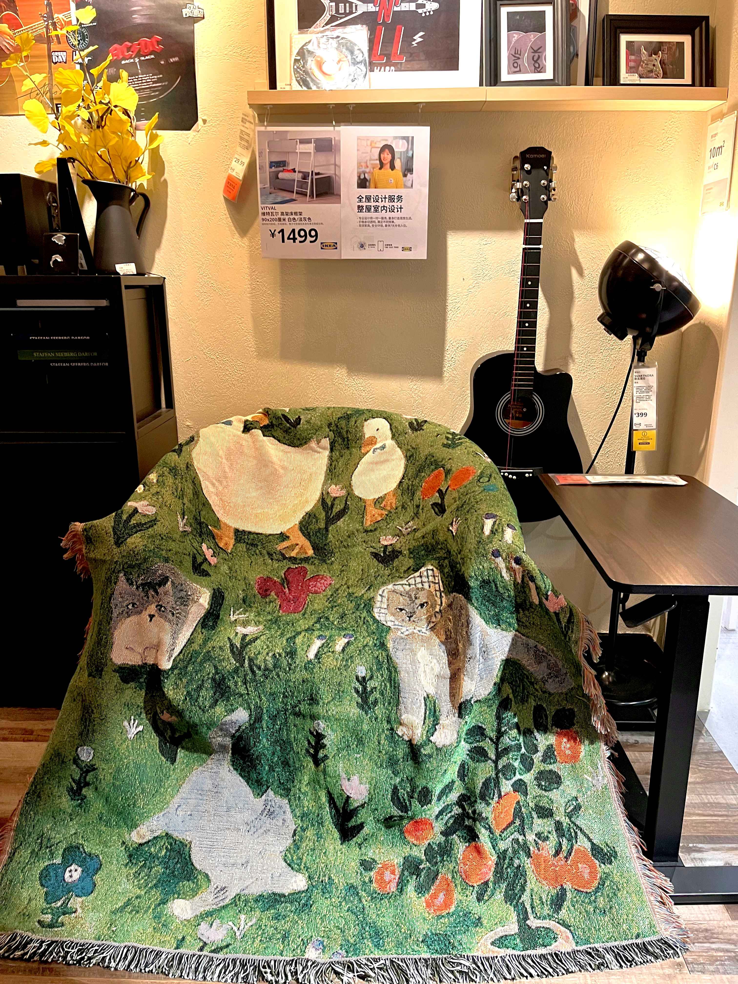 Green Floral Cat Patterned Throw Blanket – Soft and Cozy, 130x160cm with Tassels