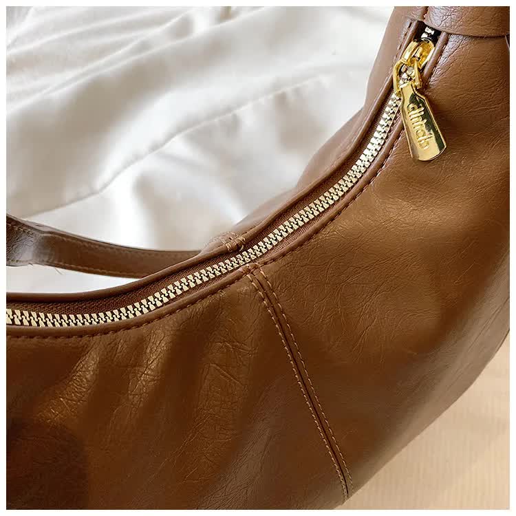 Black Vintage PU Leather Shoulder Bag - Women's Simple and Stylish Tote Bag for Commuting and Casual Use 3