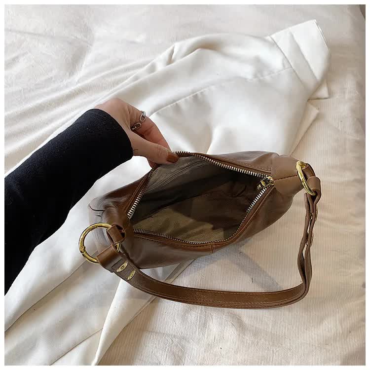 Black Vintage PU Leather Shoulder Bag - Women's Simple and Stylish Tote Bag for Commuting and Casual Use 5
