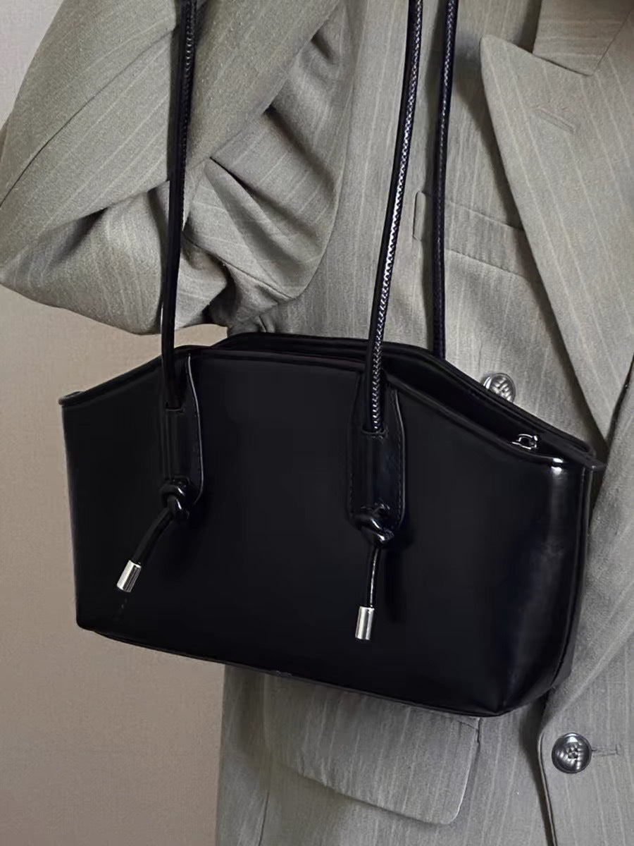Elegant Black PU Handbag with Stylish Chain Closure – Spacious and Versatile Shoulder Bag 3