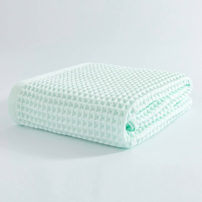 Light Green Pure Cotton Waffle Weave Bath Towel - Soft, Absorbent & Extra Large 70x140 cm for Home Use