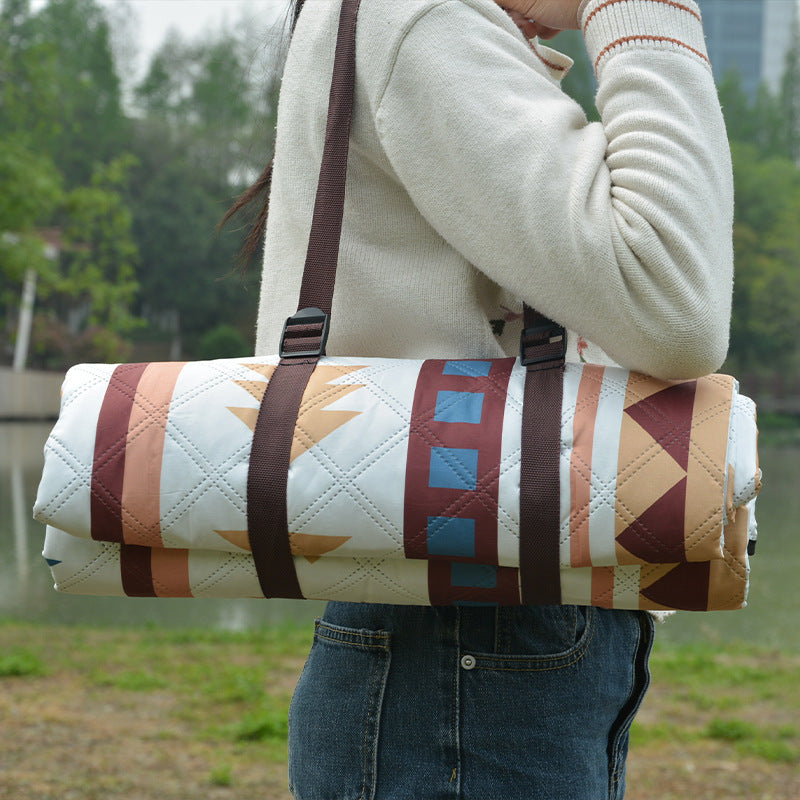 Portable Traditional Pattern Picnic Mat - Lightweight , 200x200cm, with Storage Bag 4