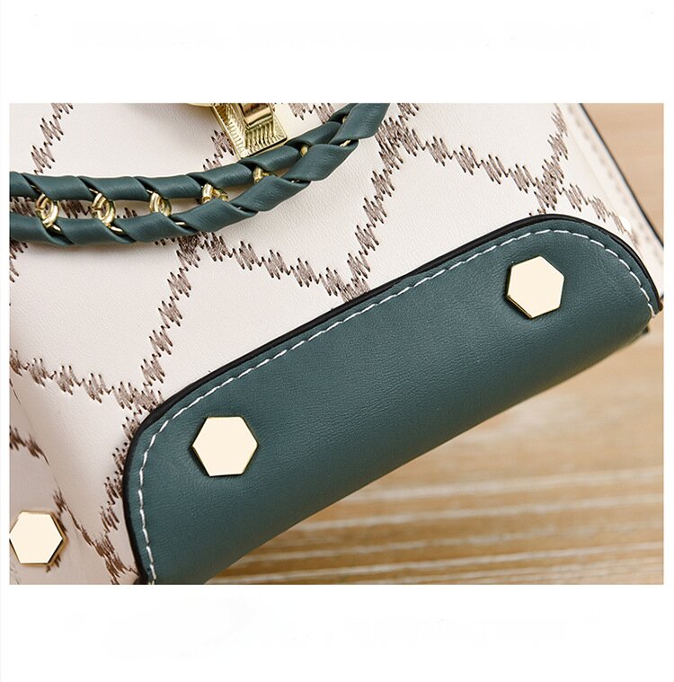 White Stylish Korean Minimalist Crossbody Bag - Elegant Small Square Shoulder Bag with Phone Pocket 4