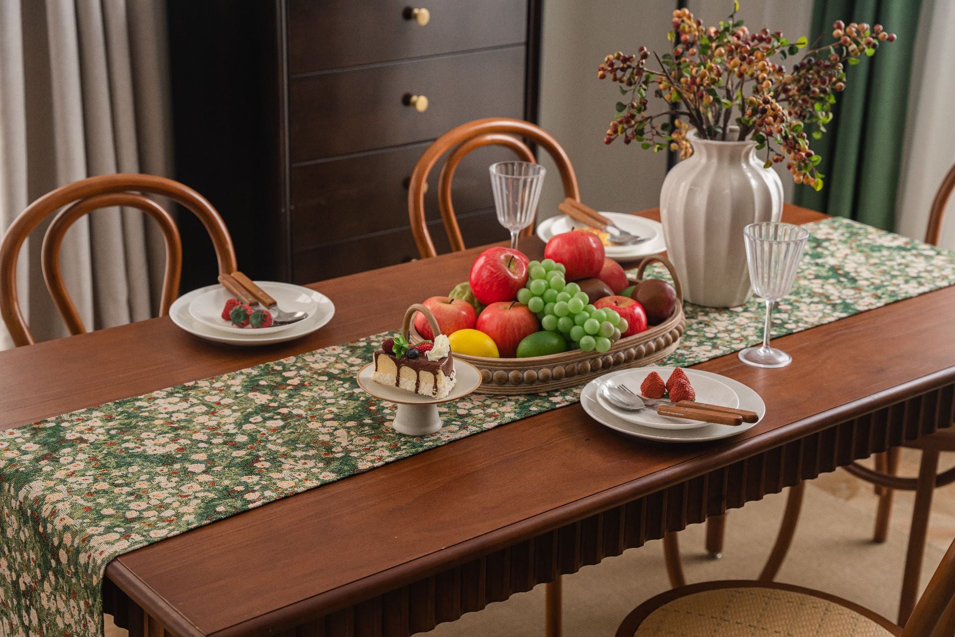 Floral Table Runner with Tassels - Jacquard Green Farmhouse Style (33x240cm) 3