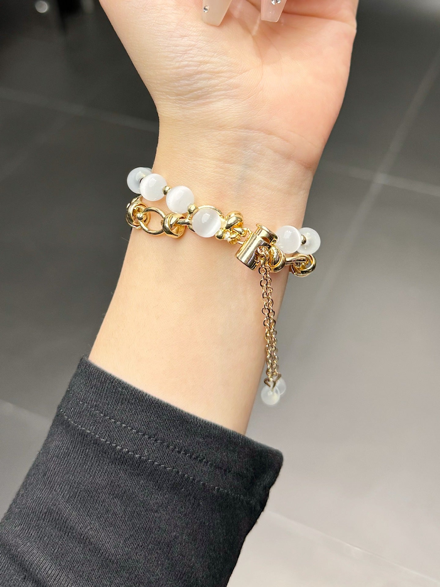 2-pcs Gold chain with white beads Elegant Cat's Eye Beaded Bracelet Band for Apple Watch - Women's Luxury Strap (Compatible Size :42/44/45MM ) 4