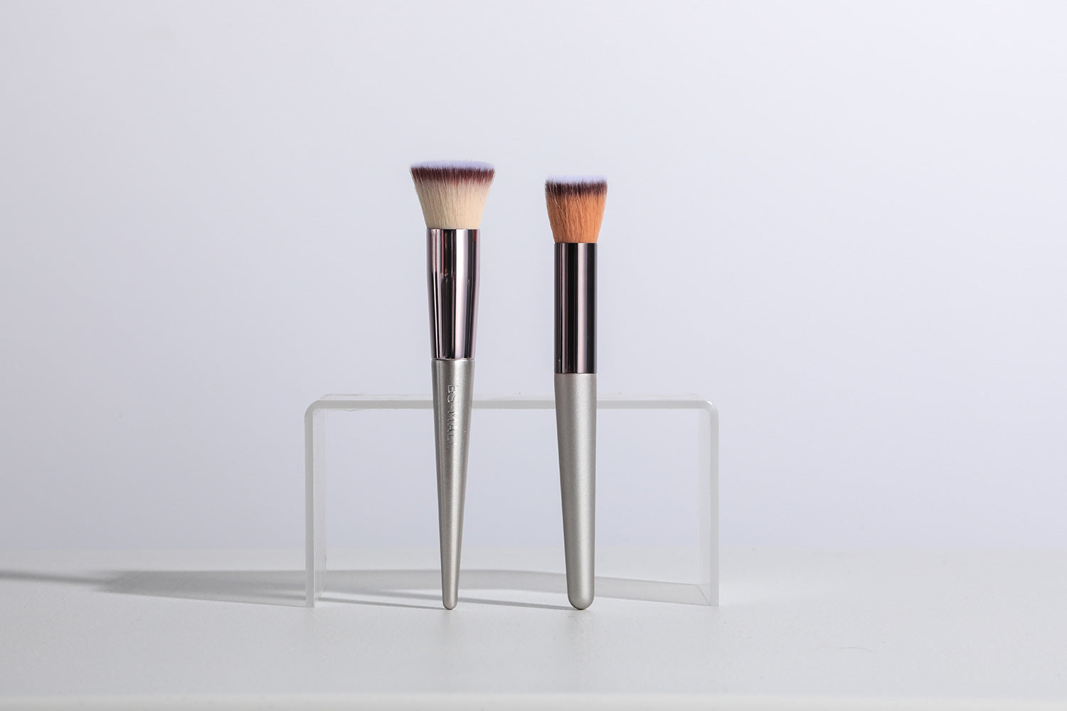 Pink 18-Piece Makeup Brush Set - Professional Synthetic Fiber Brushes with Wooden Handles for Flawless Beauty 5