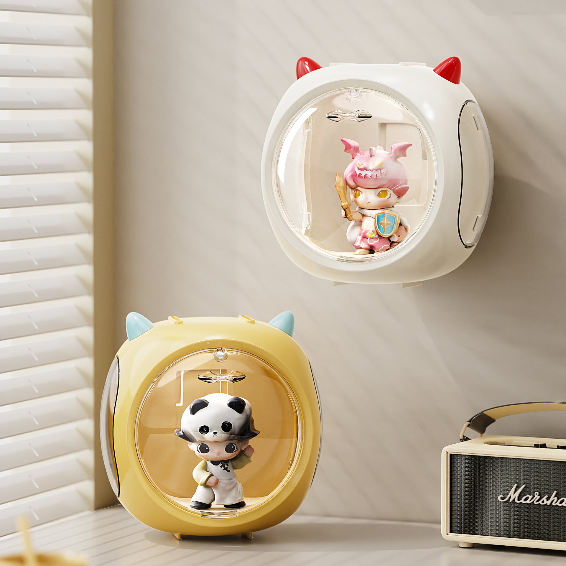 Beige And Red Horn Acrylic Blind Box Display Case - Transparent Dustproof Storage for Figures and Collectibles(The model is a shooting prop and is not included) 3
