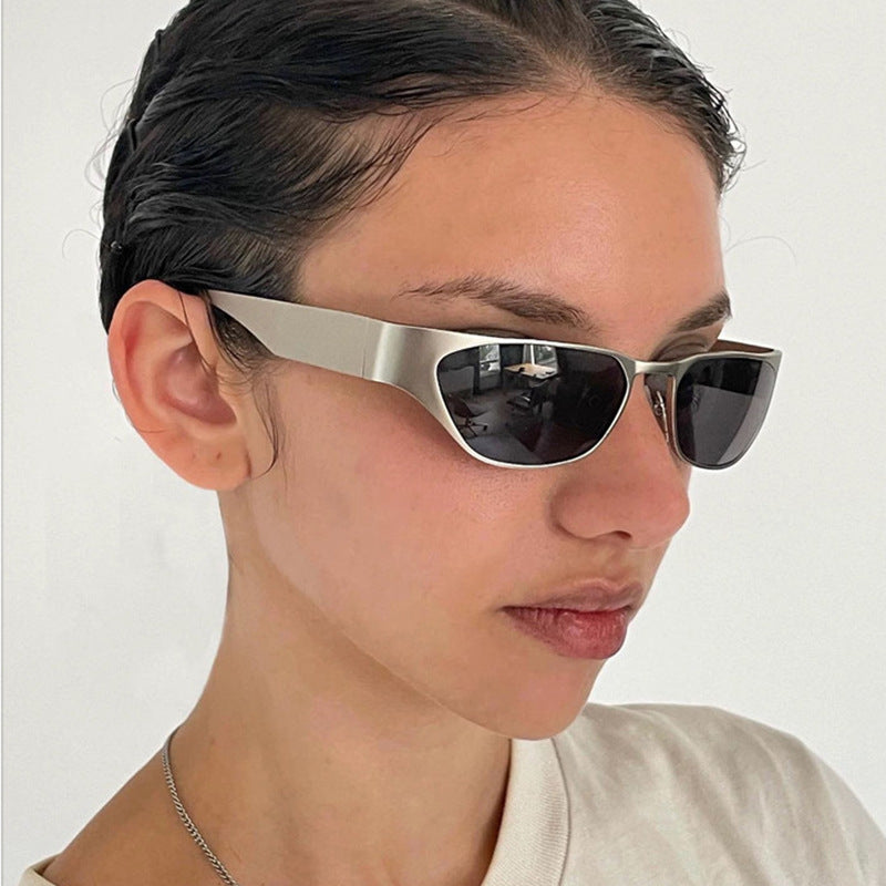 Silver Frame Green Sheet Retro Cat-Eye Metal Sunglasses for Women - UV Protection Stylish Streetwear Shades