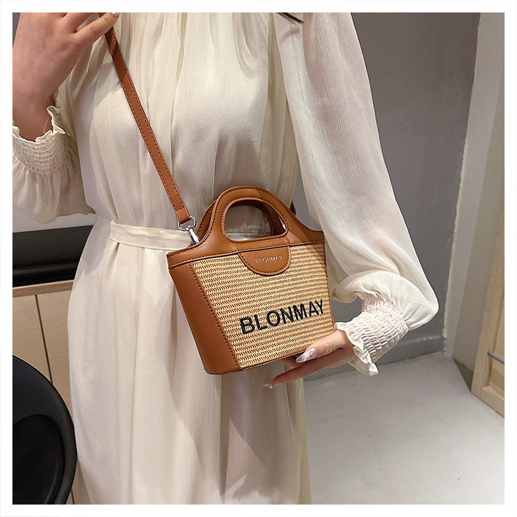 Small and lightweight brown BLONMAY bucket bag, perfect for everyday use 3