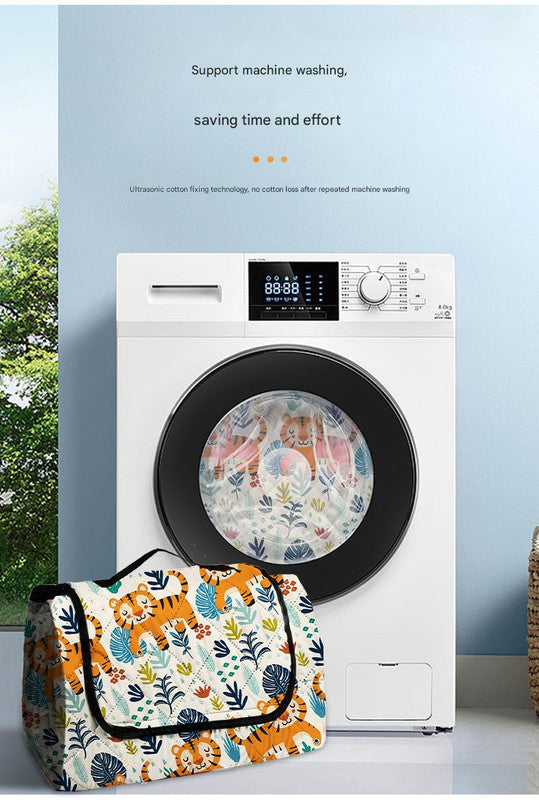 Waterproof Foldable Picnic Blanket with Little Frog Print- 200x200cm 3