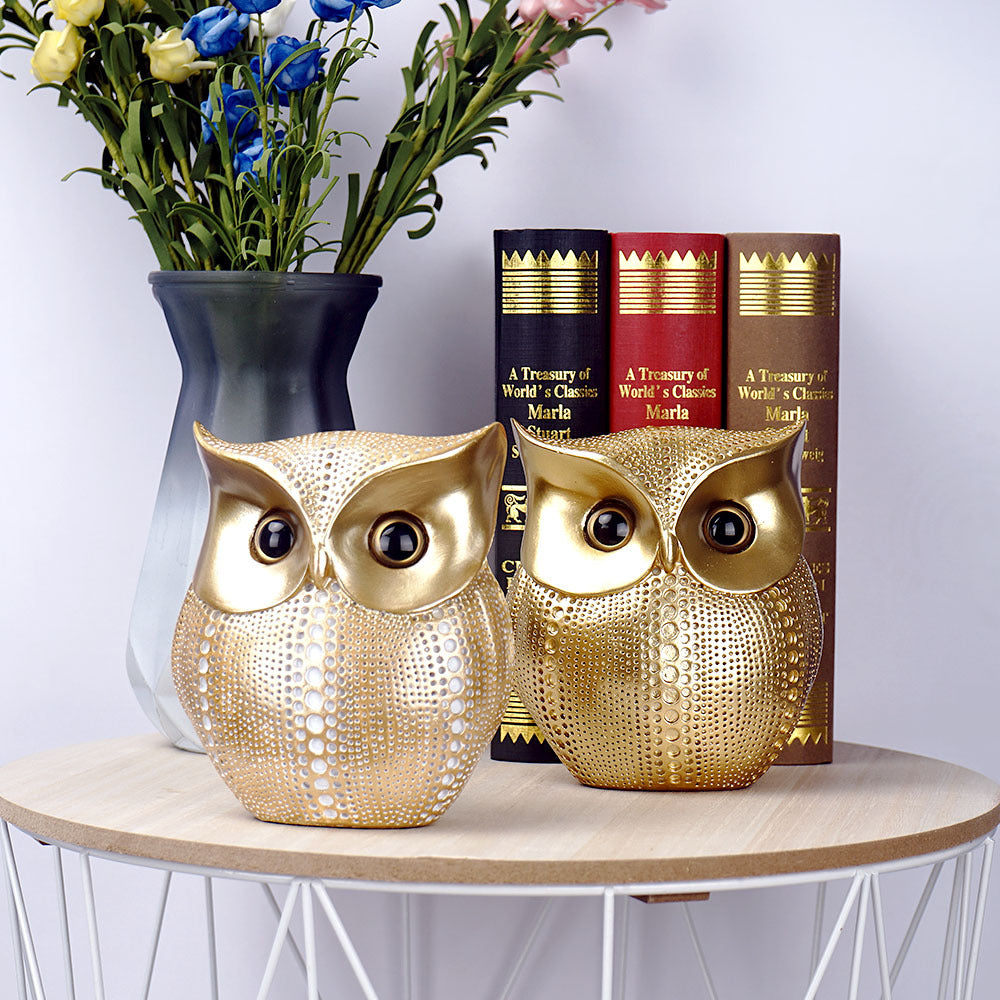 White resin owl statue - modern perforated design for living room TV cabinet and entryway decoration 3