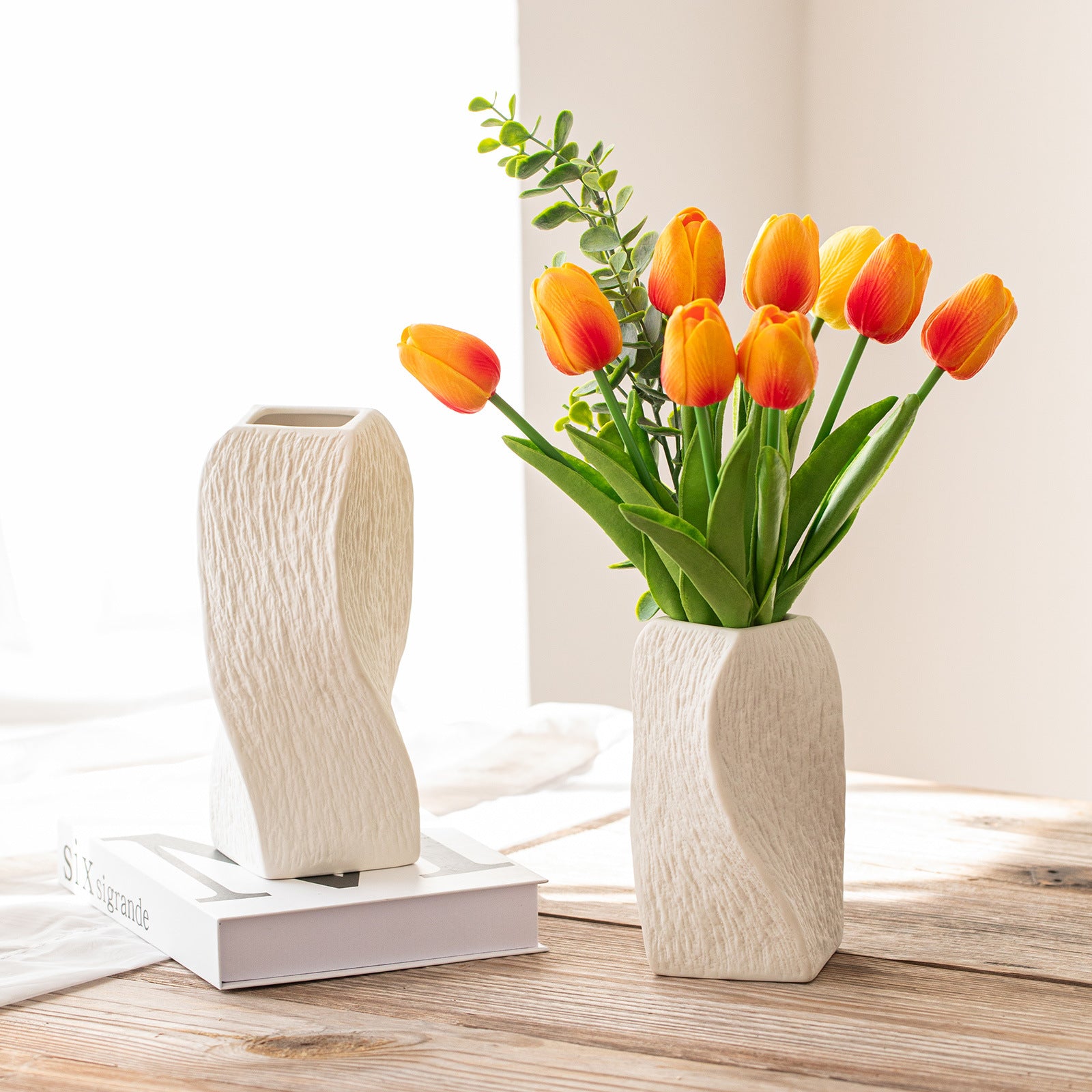 White Abstract Twisted Ceramic Vase - Artistic Minimalist Flower Holder for Home Decor (20x10x10cm)