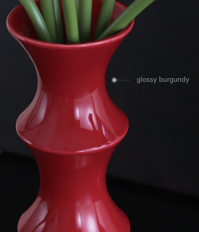 Glossy Red Ceramic Vase - Unique Bamboo-Look Design (25.5x9x7cm) 3