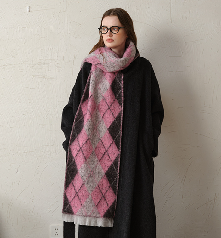 (Black+Pink)Two-Tone Argyle Pattern Scarf - Ladies' Warm Fashion Neckwear, 210x33cm 3