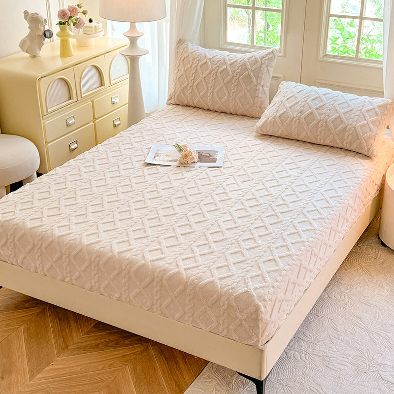 Beige Ultra Soft Plush Fitted Sheet - Winter Warm Plush Bed Sheet Embossed Diamond Pattern (150x200cm)