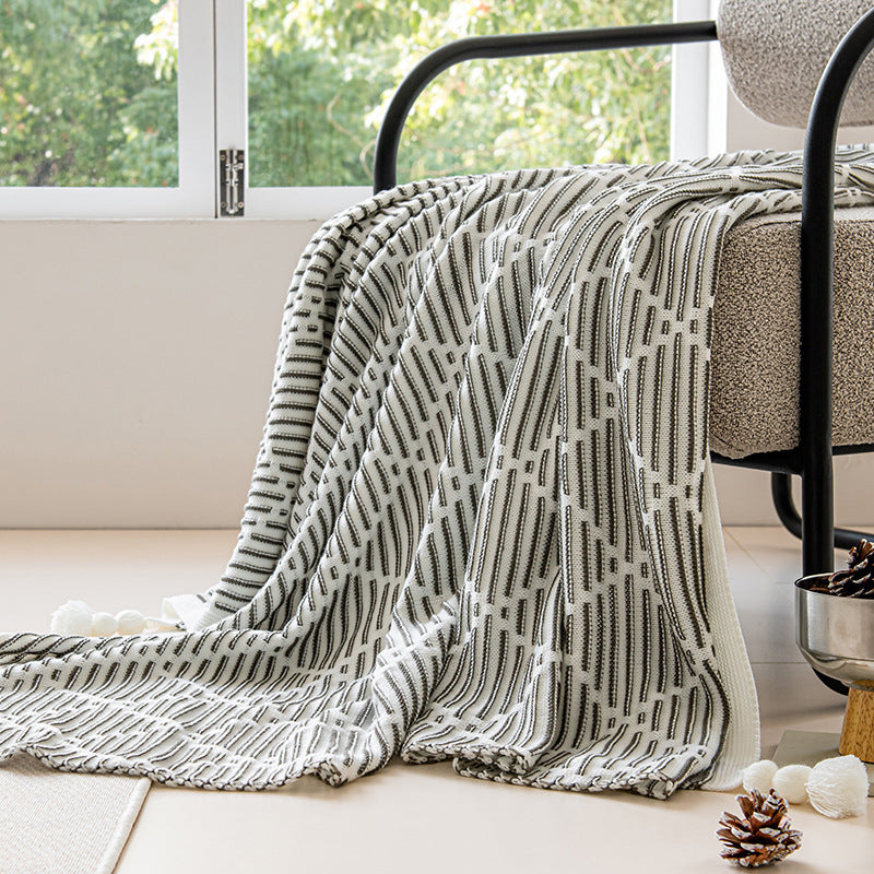 Grey and Beige Diamond Pattern Soft Cozy Knit Throw Blanket with Tassels - Geometric Pattern Lightweight Acrylic Blanket for Sofa Couch Bed, 130x150cm