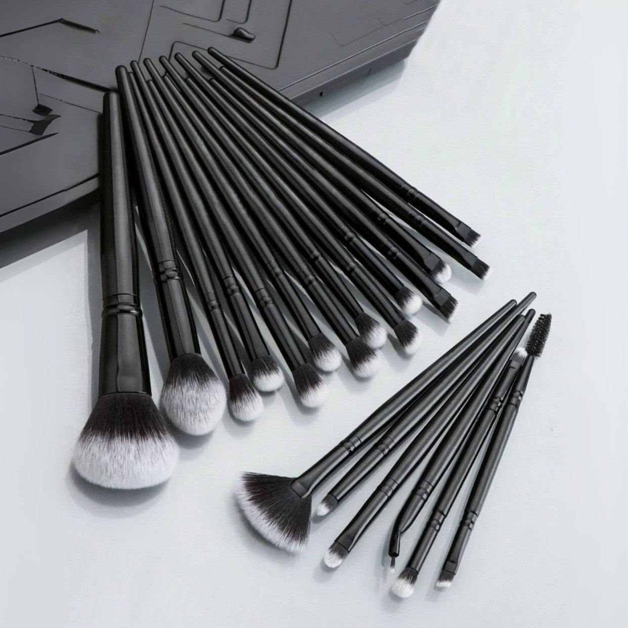 Black Complete 20-Piece Makeup Brush Set with Travel Pouch - Professional Synthetic Face & Eye Brushes Kit 4