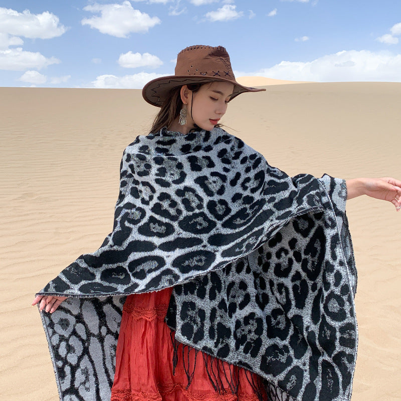 Black-white Bold Leopard Print Poncho Cape - Women's Warm Oversized Shawl Wrap (130x150cm) 3