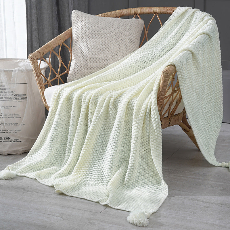 110cm x 150cm White Knitted Sofa Blanket for Autumn and Winter Naps