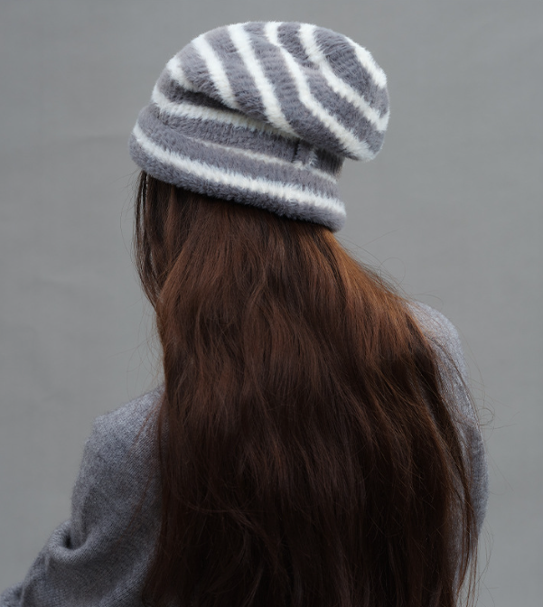 Trendy Dual-Tone Striped Beanie - Soft Plush Knit, Versatile Winter Cap (Gray and white) 4