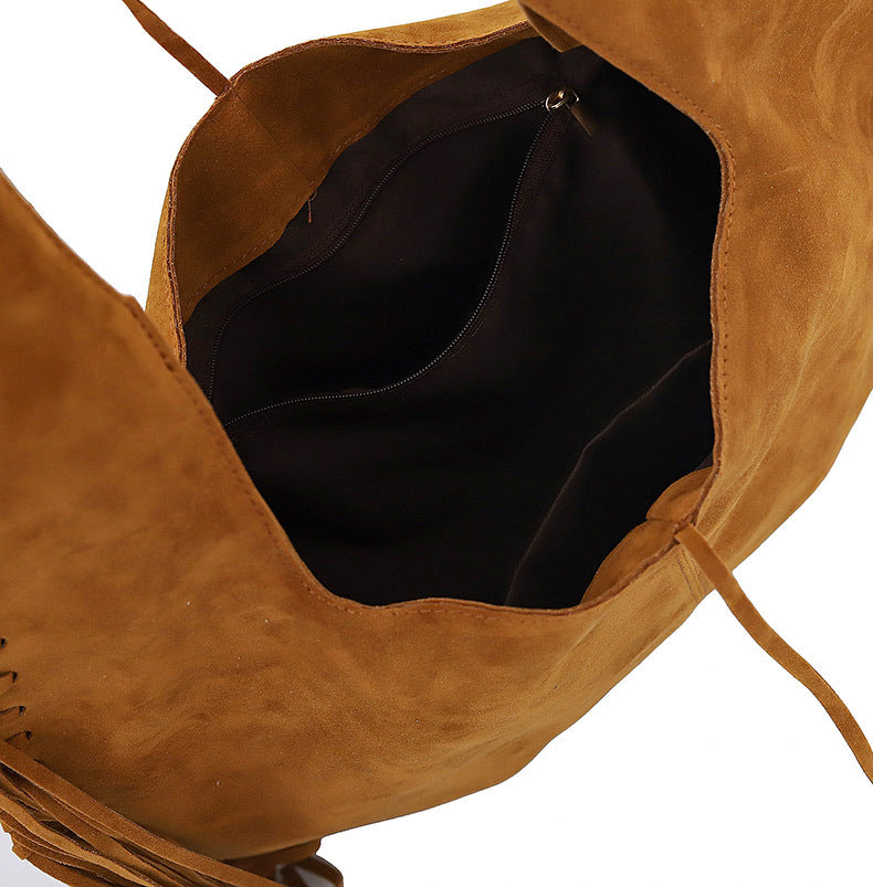 Green Boho Chic Fringed Hobo Bag - Large Capacity Soft Faux Suede Shoulder Tote with Tassel Detail 7