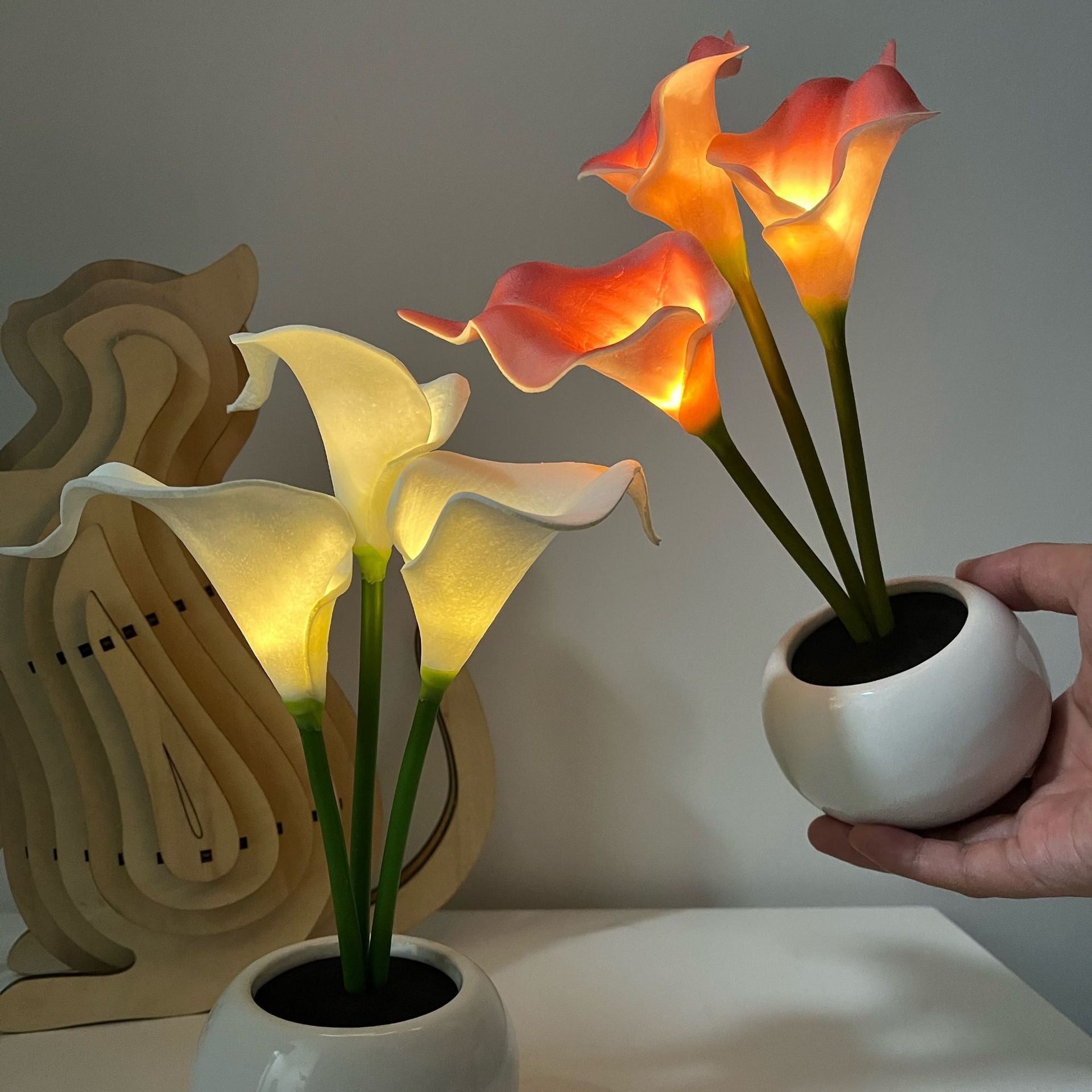 Pink Elegant Calla Lily LED Table Lamp - Lifelike Potted Flower Accent Light for Bedside Home Decor