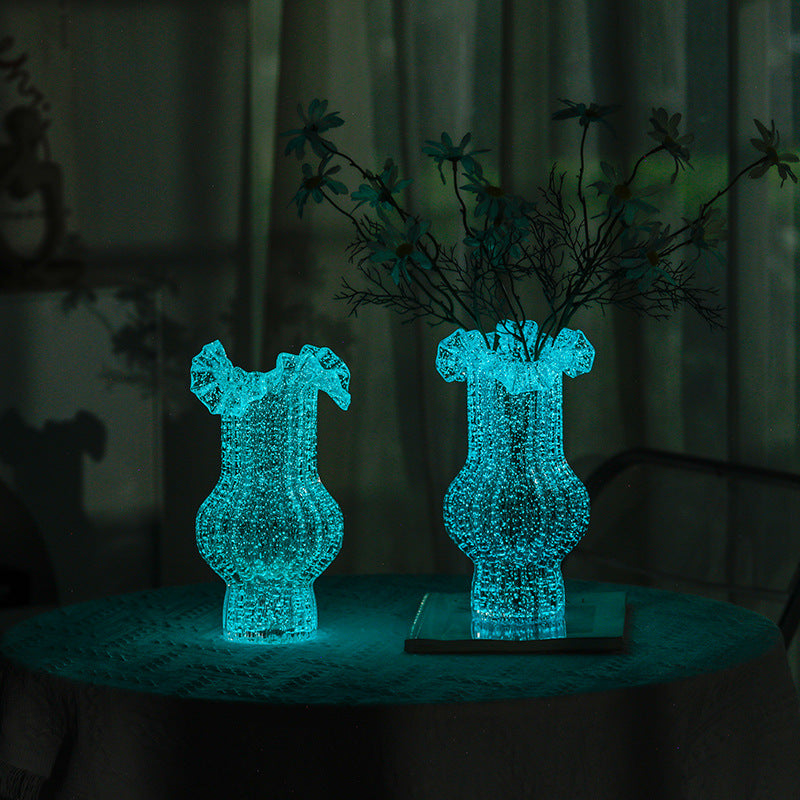Transparent Elegant Glow-in-the-Dark Glass Vase - Vintage-Style Ruffled & Ribbed Centrepiece 3