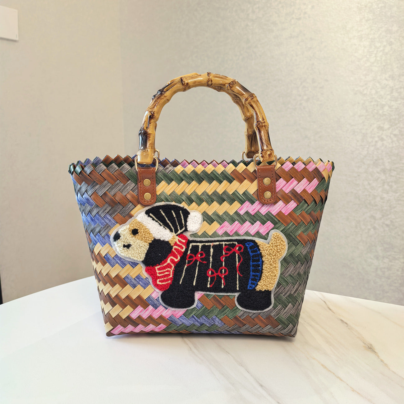 Black-coated Dog Vintage Striped Dachshund Woven Tote Bag - Stylish Hand-Carry Beach Bag for Women