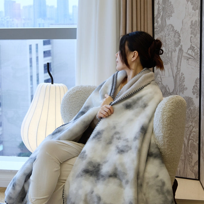 Grey Luxury Mink Velvet Ink Print Blanket - High-Quality Warmth for Your Home(150*200cm)