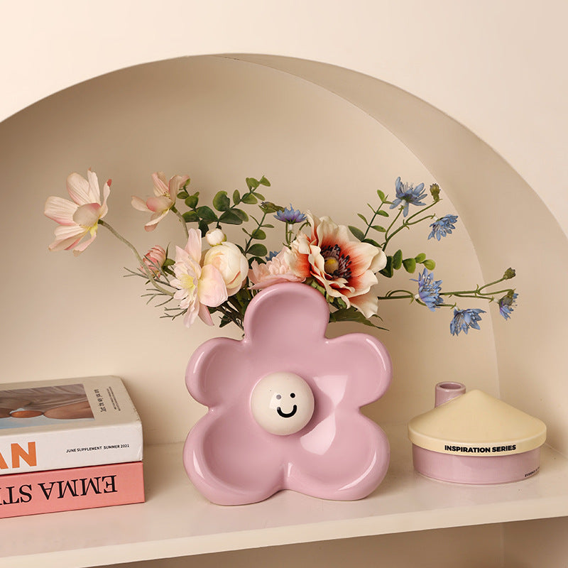 Artistic Floral Smiling Face Vase - Modern Ceramic Decor with Gloss Finish(Osmanthus yellow) 4