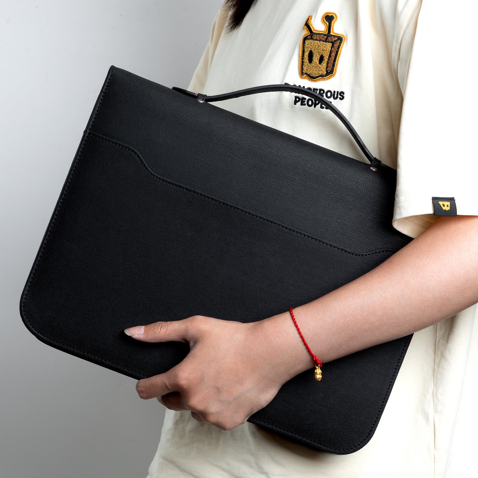 Professional PU Leather A4 Portfolio Binder with Zipper, Handle, Calculator & Clipboard(black) 4