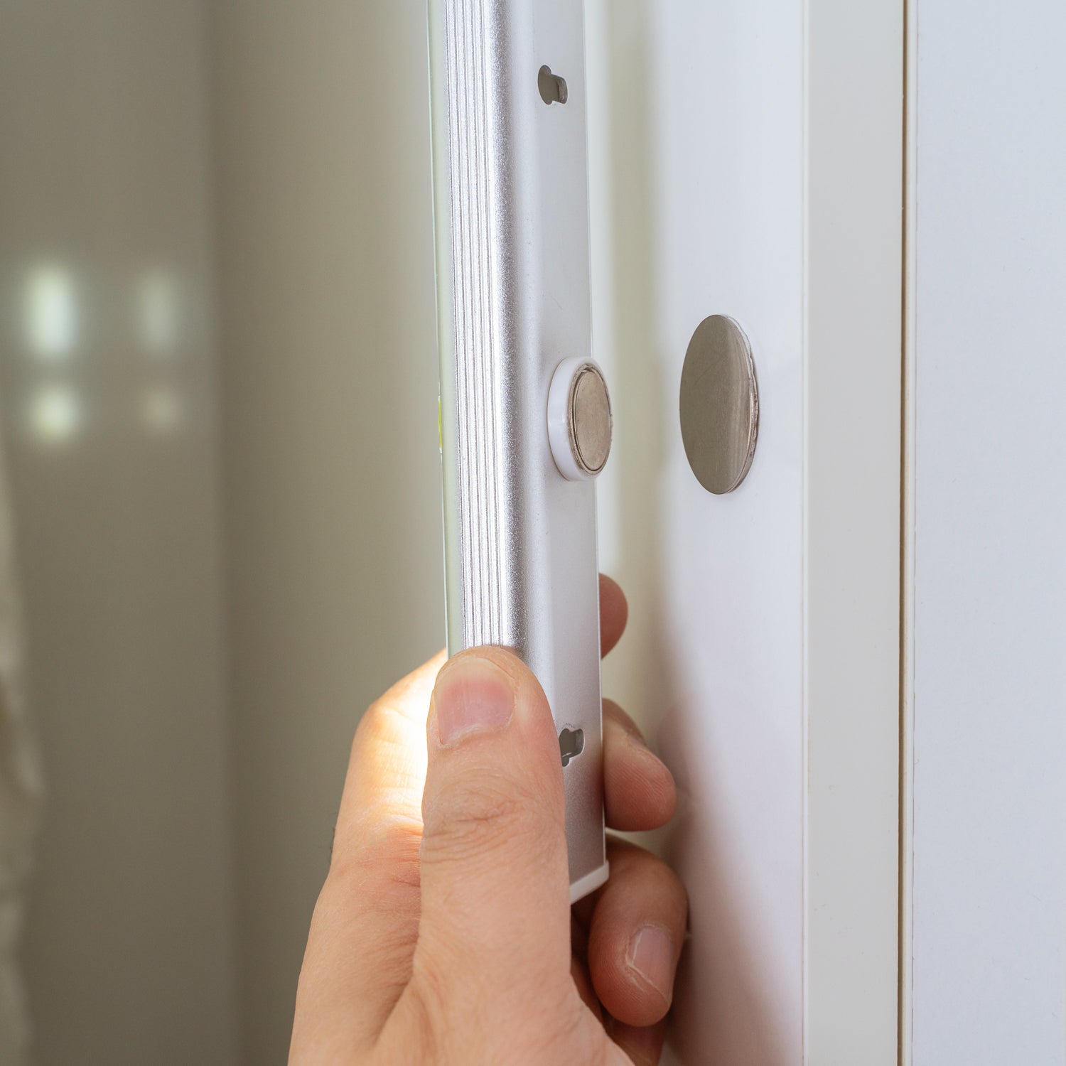 200 Lumens Wireless Stick-on Anywhere Battery Operated Cabinet LED Light 5