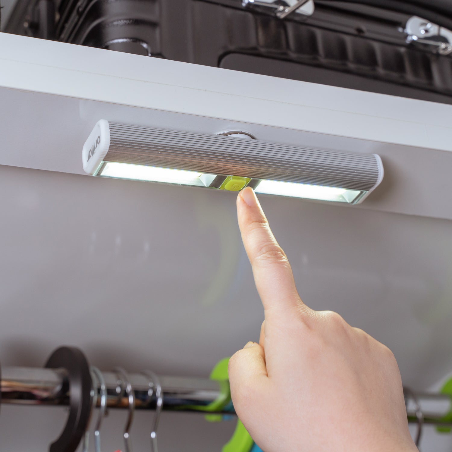 200 Lumens Remote Controlled Cabinet Light Bars 2pk 3