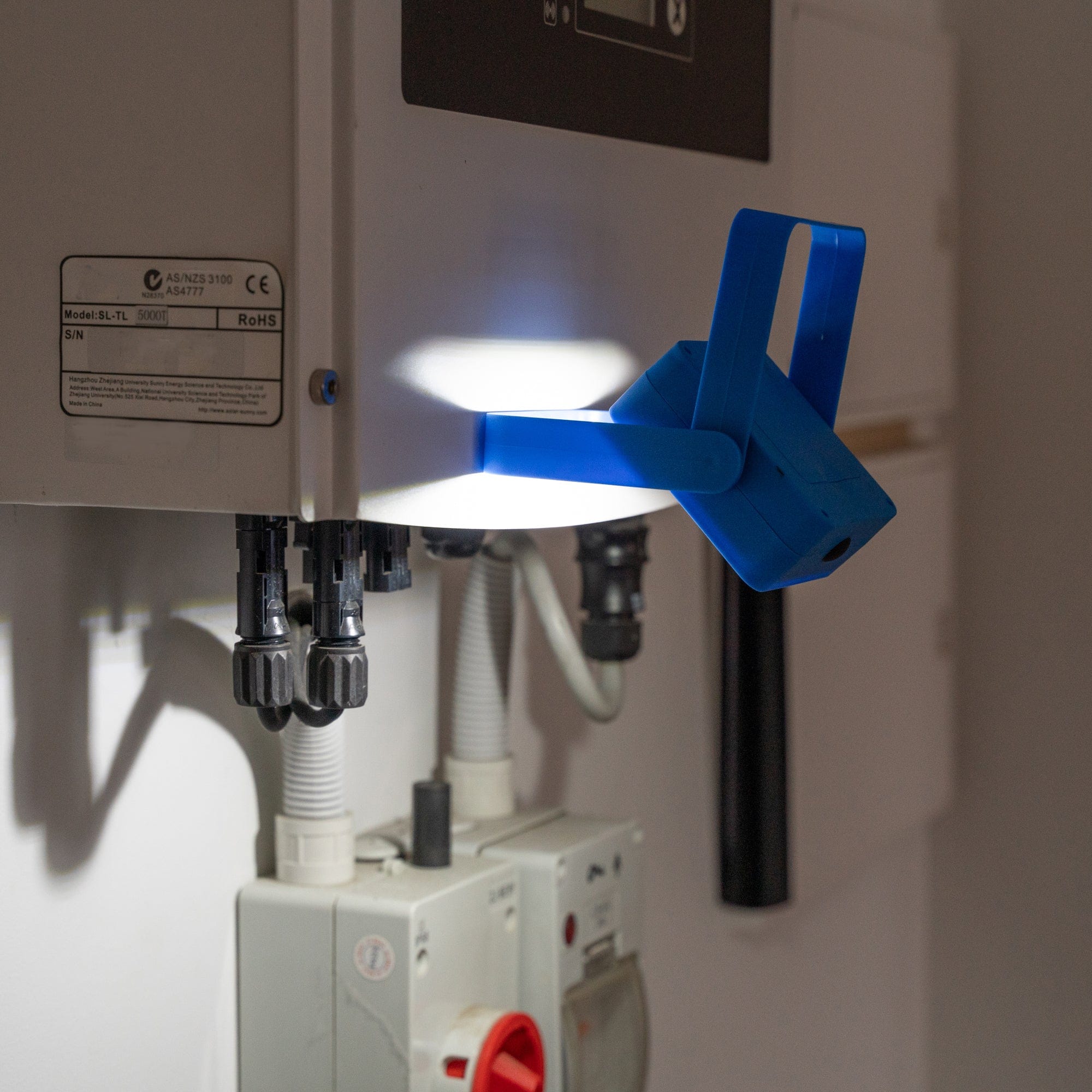 Brillar Swivel Stand Worklight - Blue 5