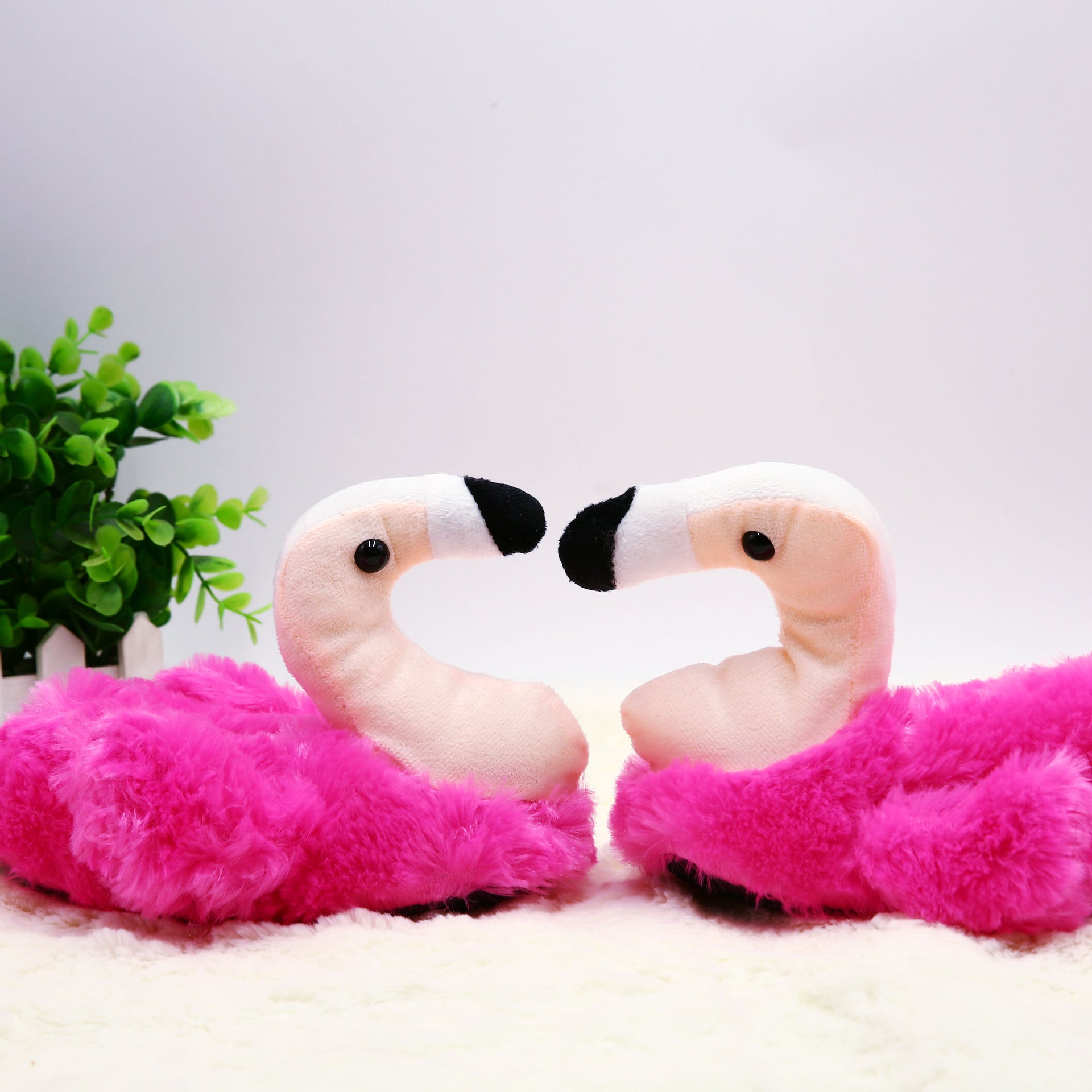 Fluffy Flamingo Slippers for Kids Size Small 30/31 EUR 3