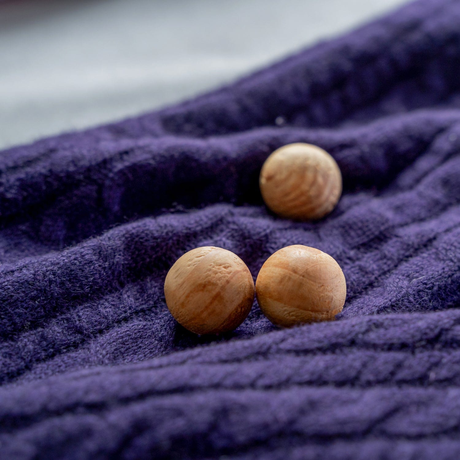 Living Today 16pc Cedar Wood Balls 4
