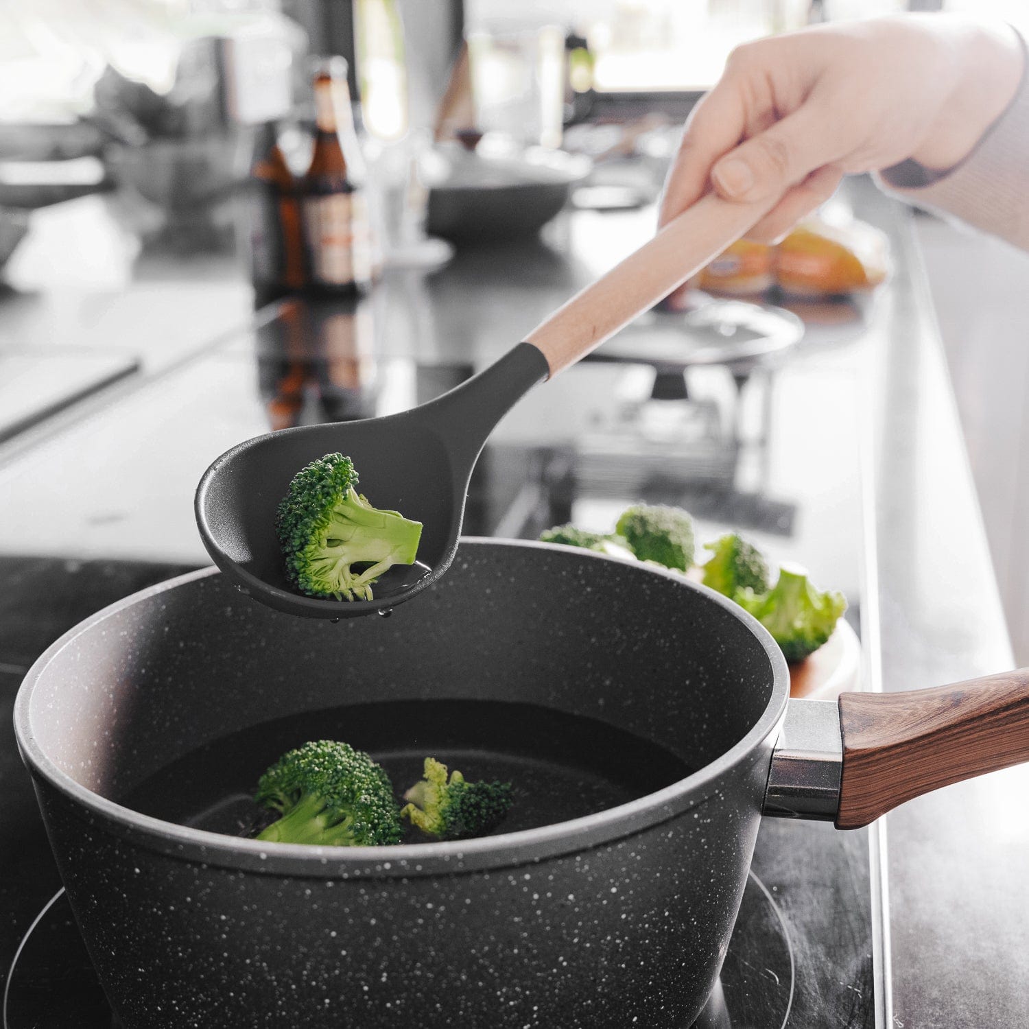 Beechwood & silicone spoon charcoal