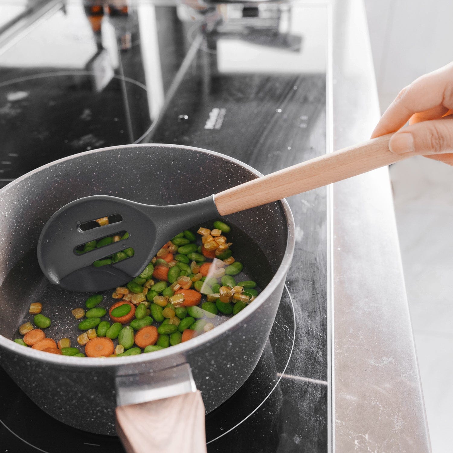 Beechwood & silicone slotted spoon charcoal 4