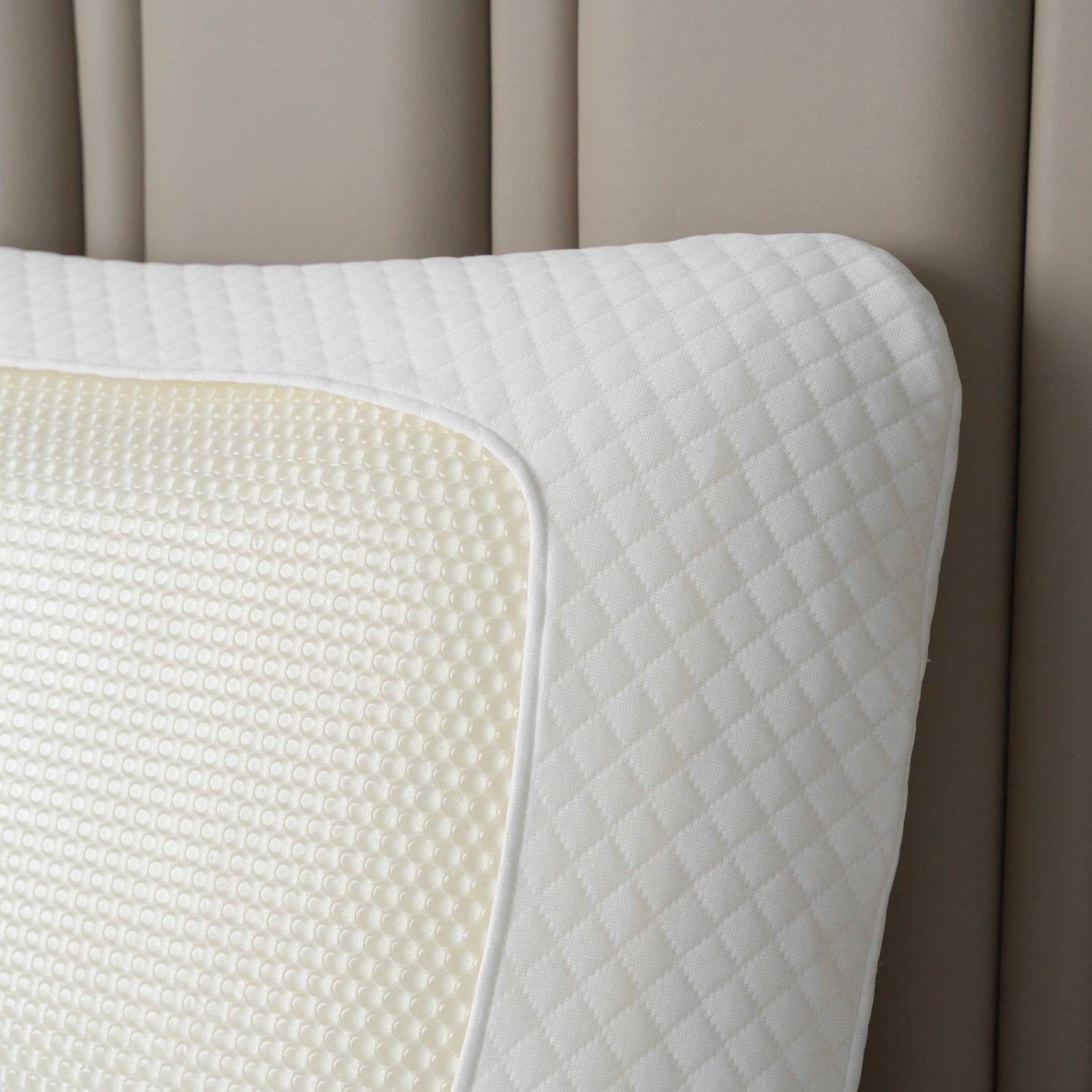 Premium Cool Gel Neck Relief Memory Foam Pillow 4