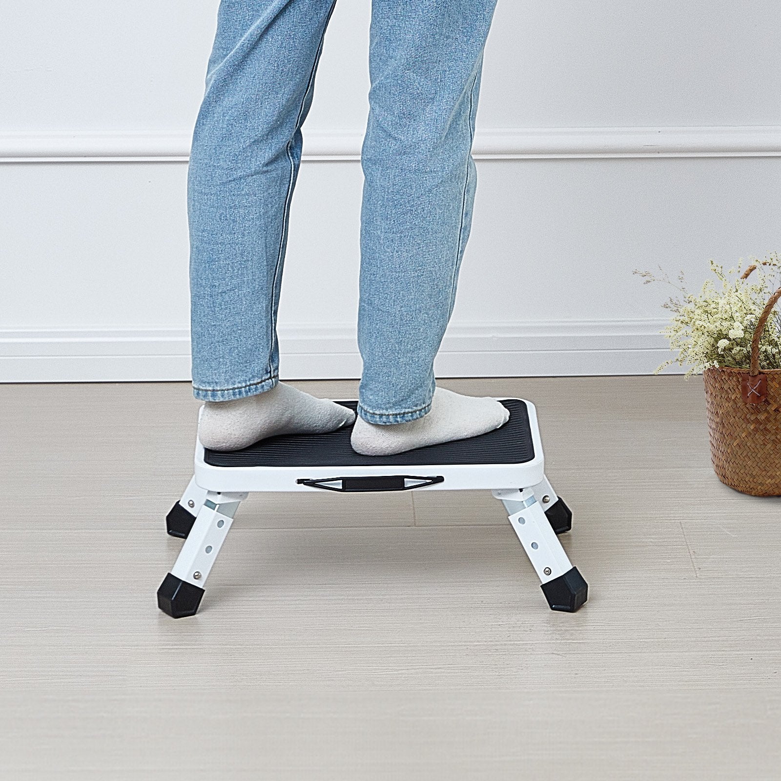 VEVOR Step Stool 1-Step 150KG Capacity, Folding Steel Step Ladder 3 Adjustable Height, Portable Toddler Step Stools for Adults, Non-Slip Sturdy Step Ladders for Office, RVs, Pets, Bathrooms,Bedrooms 8