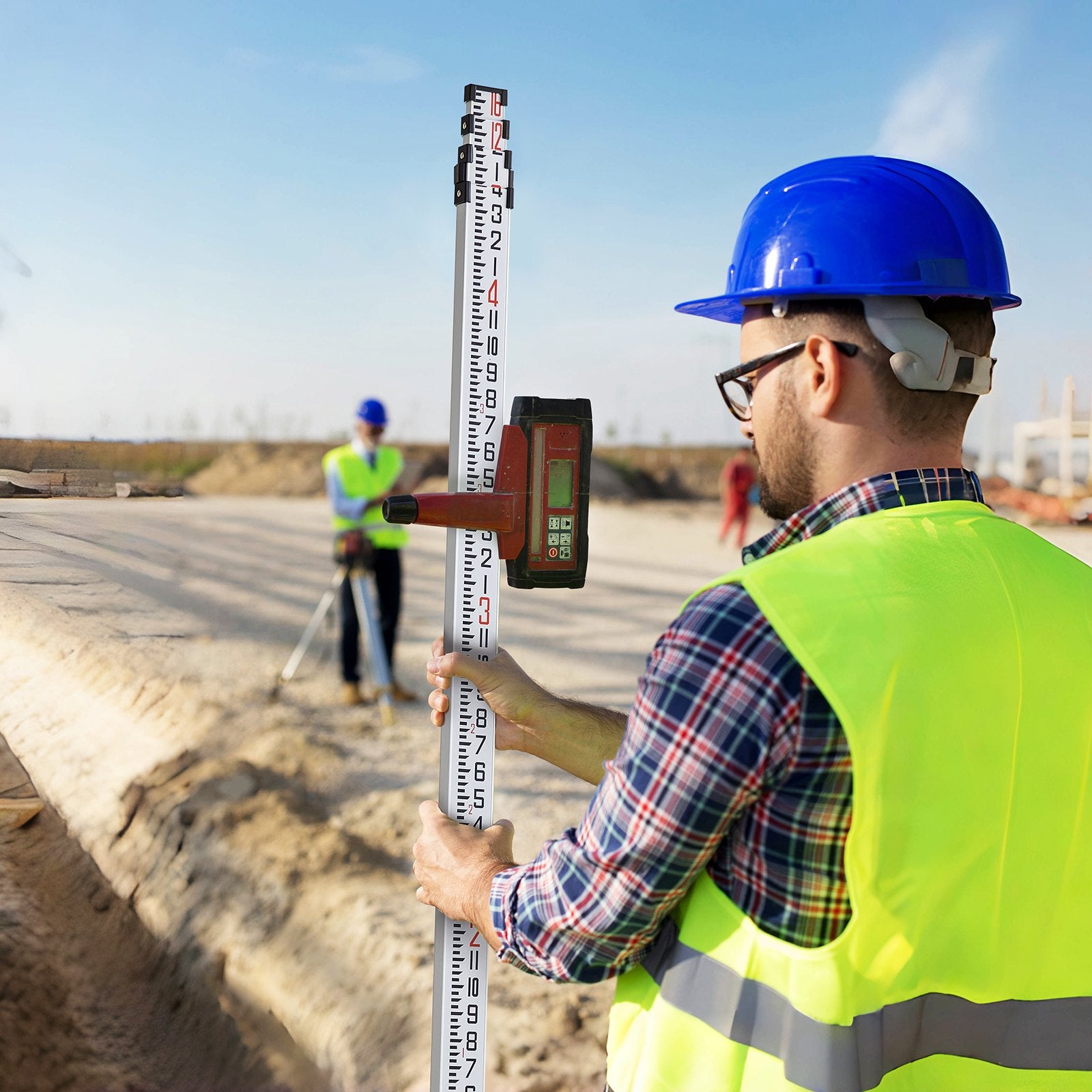 VEVOR Measuring Rod 16-Feet/8ths 4 Sections Telescopic Grade Rod 1/8in w/ Bag 8